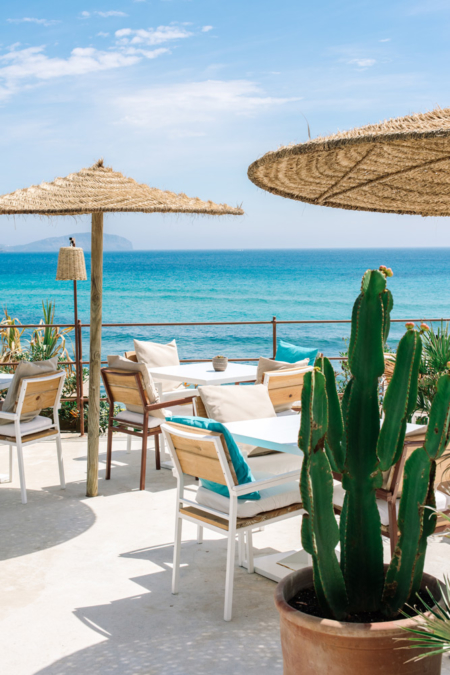ibiza-beach-restaurant-atzar-beach
