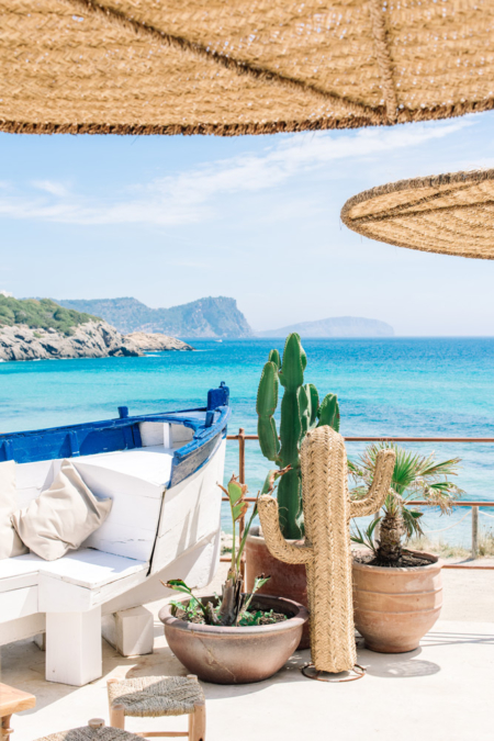 ibiza-beach-restaurant-atzar-beach